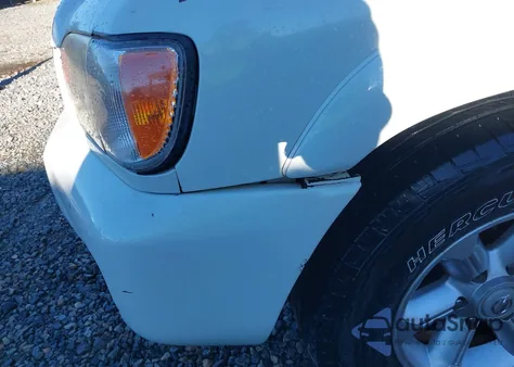 2003 Nissan Pathfinder Se из США, поврежденный, VIN JN8DR09X13W703779